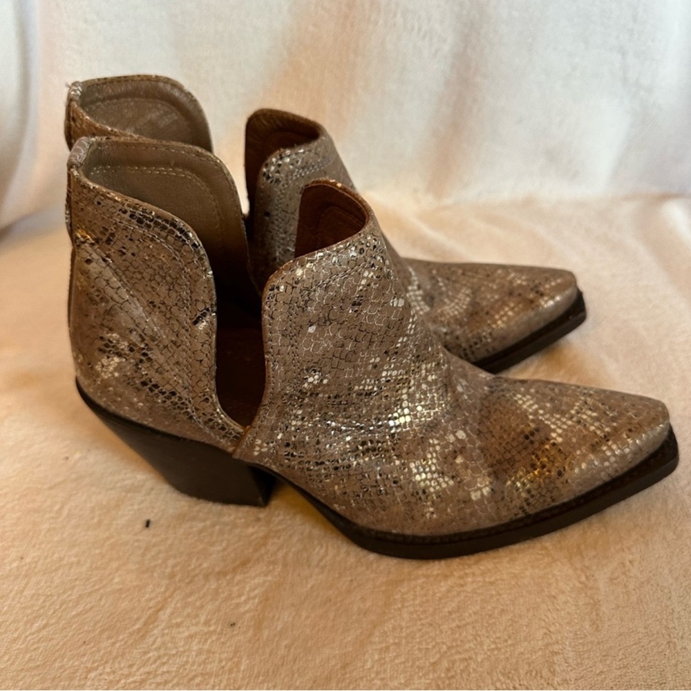 Ariat Women's Metallic Snakeskin Ankle Booties